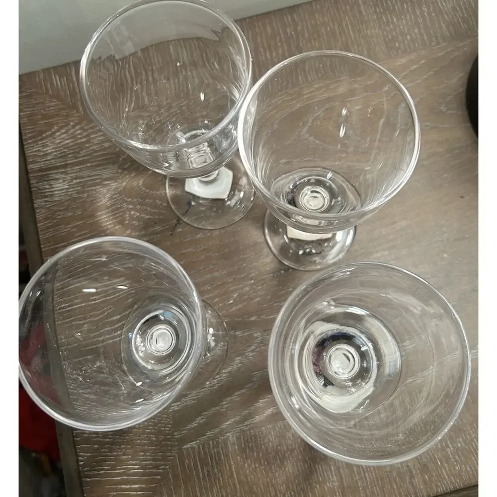 Artland Handblown Clear Glass set of 4 Oslo 10 Ounce Wine Glasses NEW Fine China